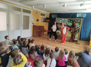 Przedstawienie pt. "Przyjaźń to skarb"